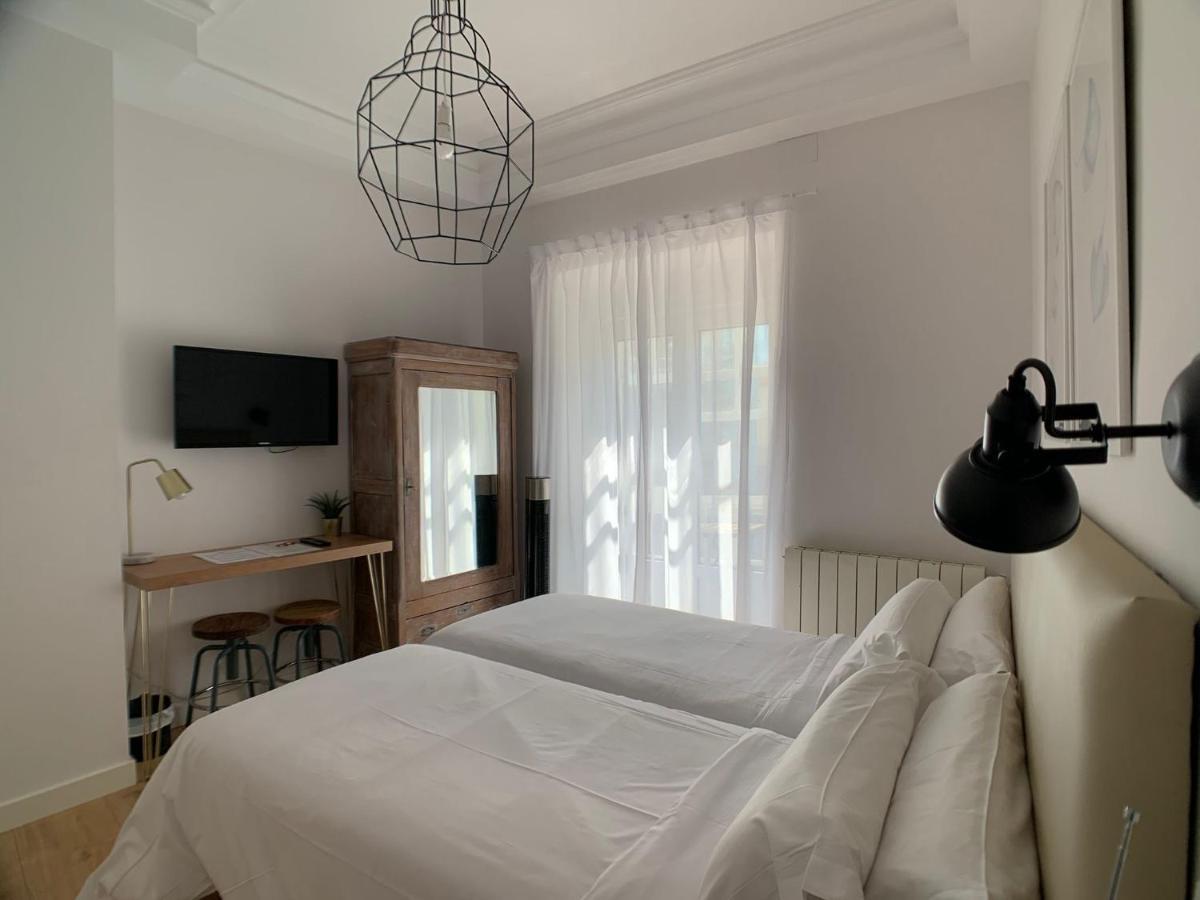 Pension Boutique Dona Urraca Burgos Bagian luar foto