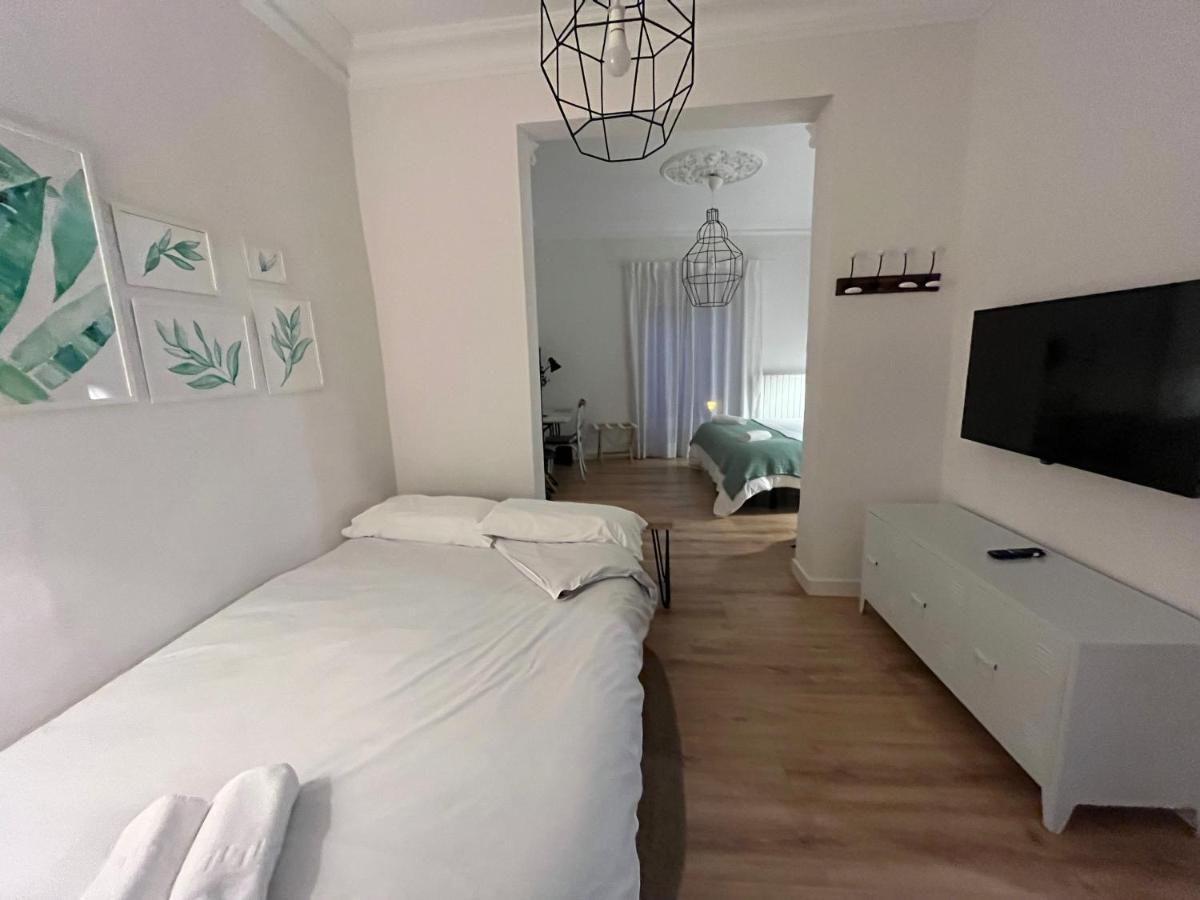 Pension Boutique Dona Urraca Burgos Bagian luar foto