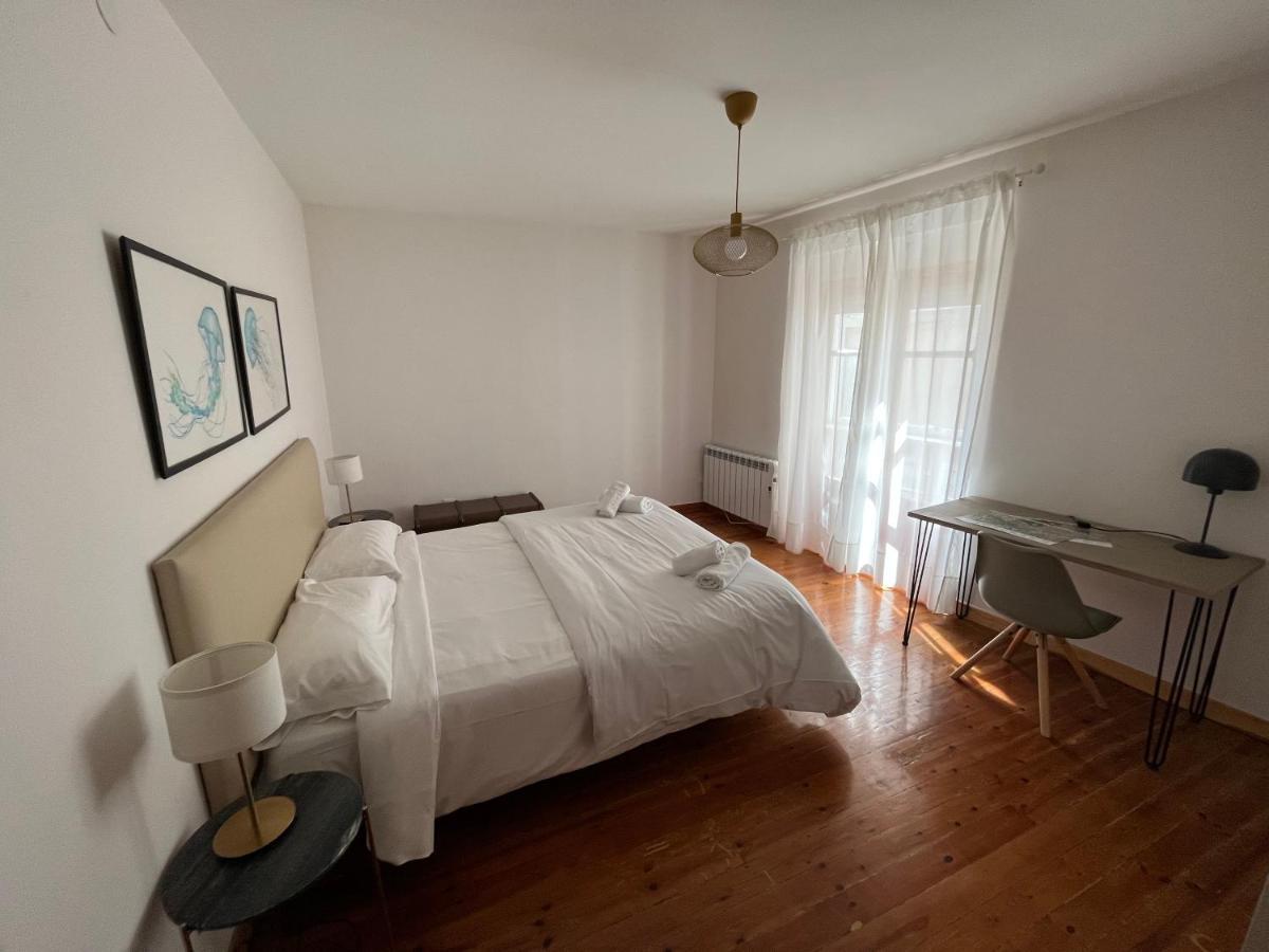 Pension Boutique Dona Urraca Burgos Bagian luar foto