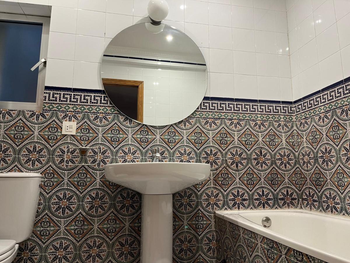 Pension Boutique Dona Urraca Burgos Bagian luar foto