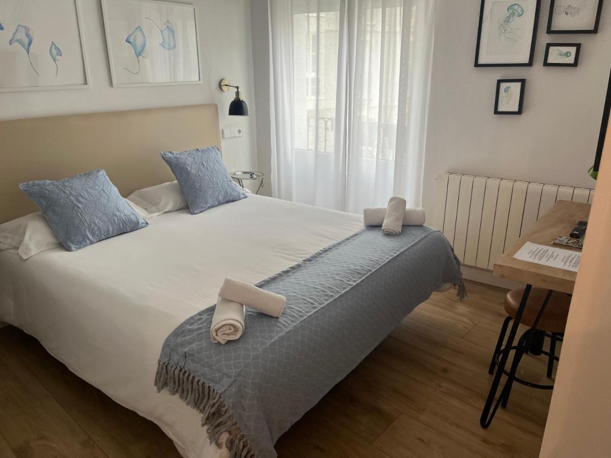 Pension Boutique Dona Urraca Burgos Bagian luar foto