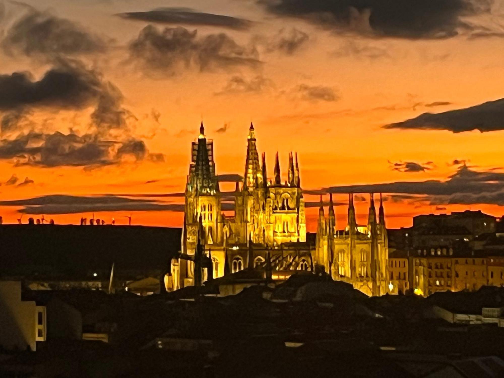 Pension Boutique Dona Urraca Burgos Bagian luar foto